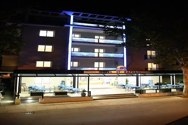 St. Raphael מלון