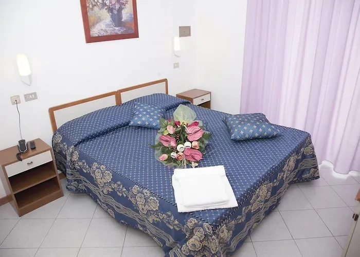 St. Raphael מלון